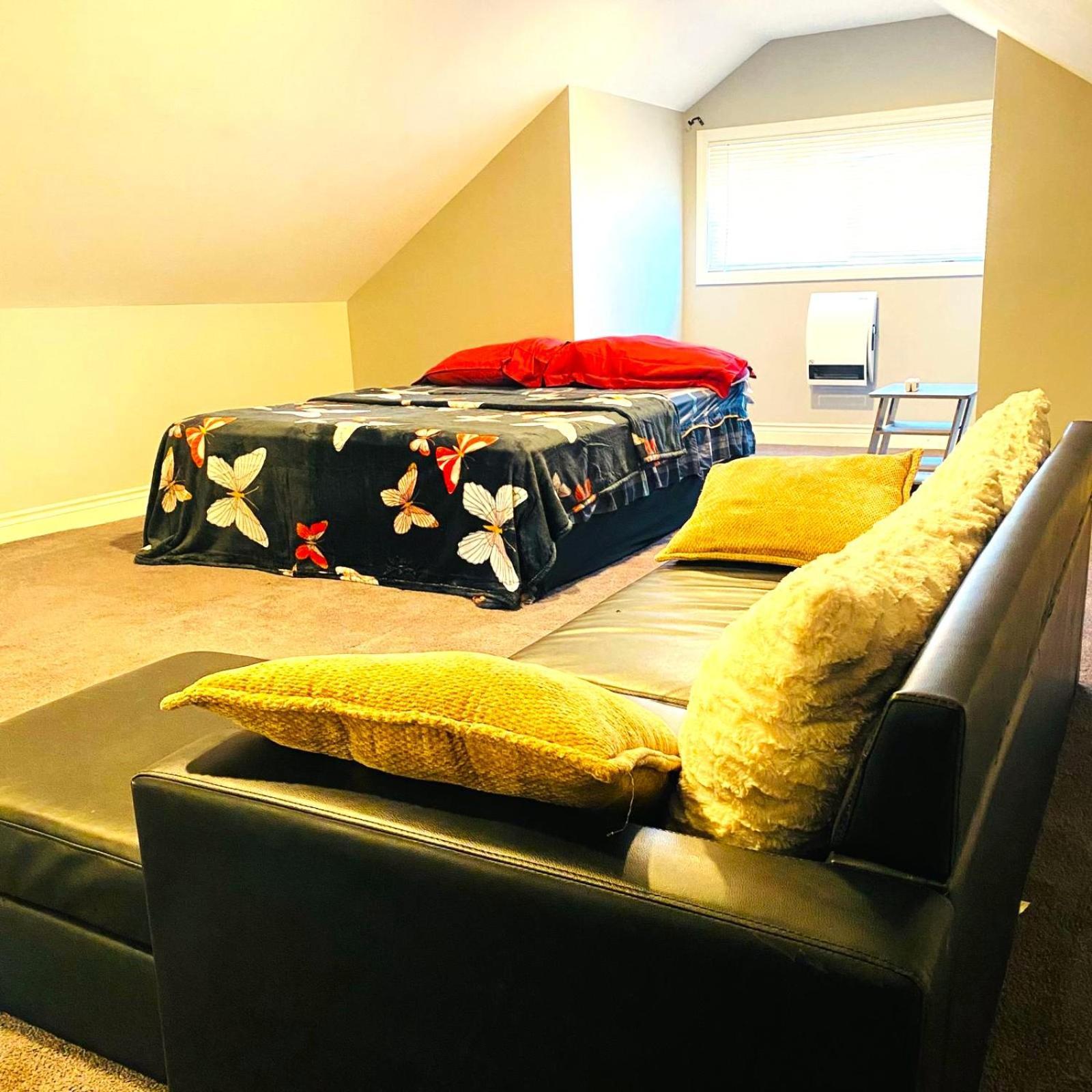 Fully Equipped Cozy 4/5 Br Apartment Чикаго Екстериор снимка