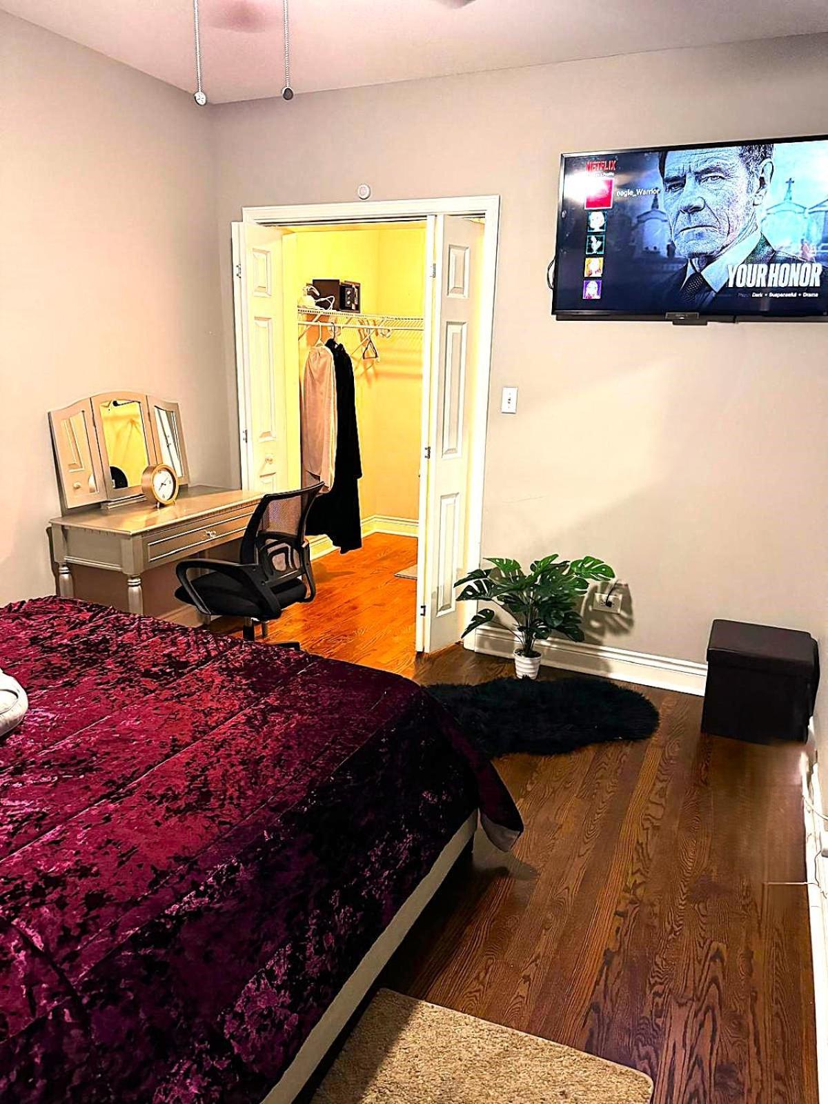 Fully Equipped Cozy 4/5 Br Apartment Чикаго Екстериор снимка